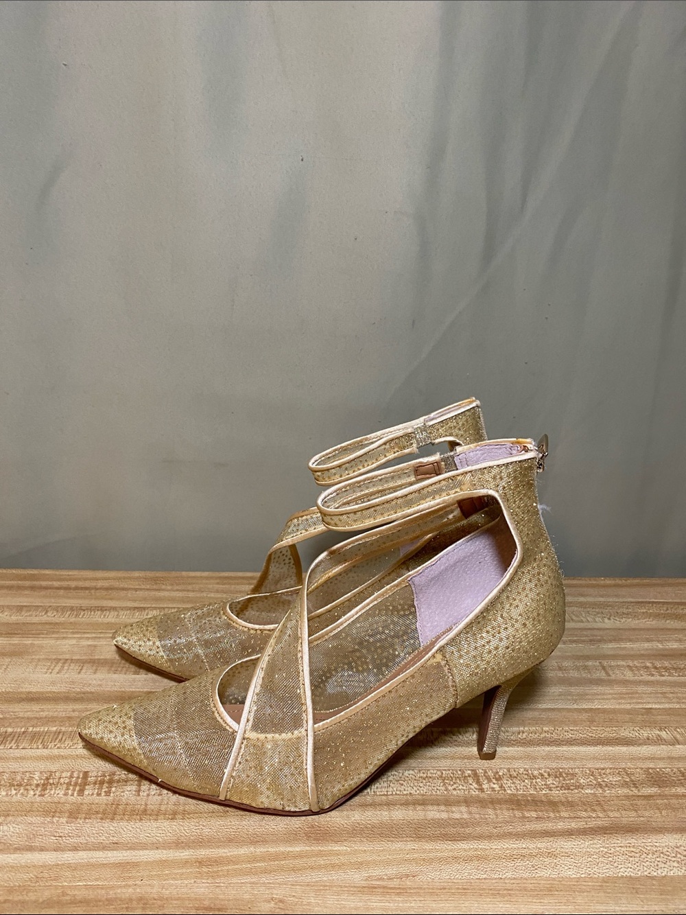 J.Renee Charmion Gold Snow Dot/Glitter Mesh Fabric Pump Women’s 12 W